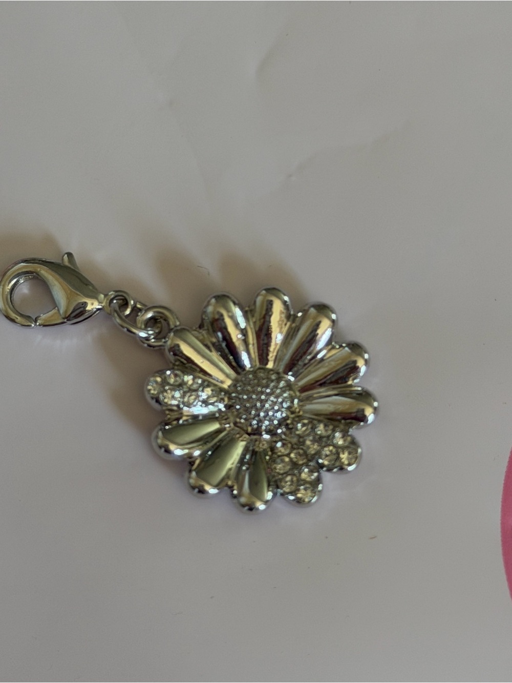 🌸Paparazzi Matriarch Moment Floral Rhodium Charm